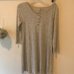 s knit gray with 3/4 length sleeves